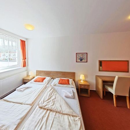 Wellness Hotel Hukvaldy Polopenze A Wellness V Cene Příbor Екстериор снимка