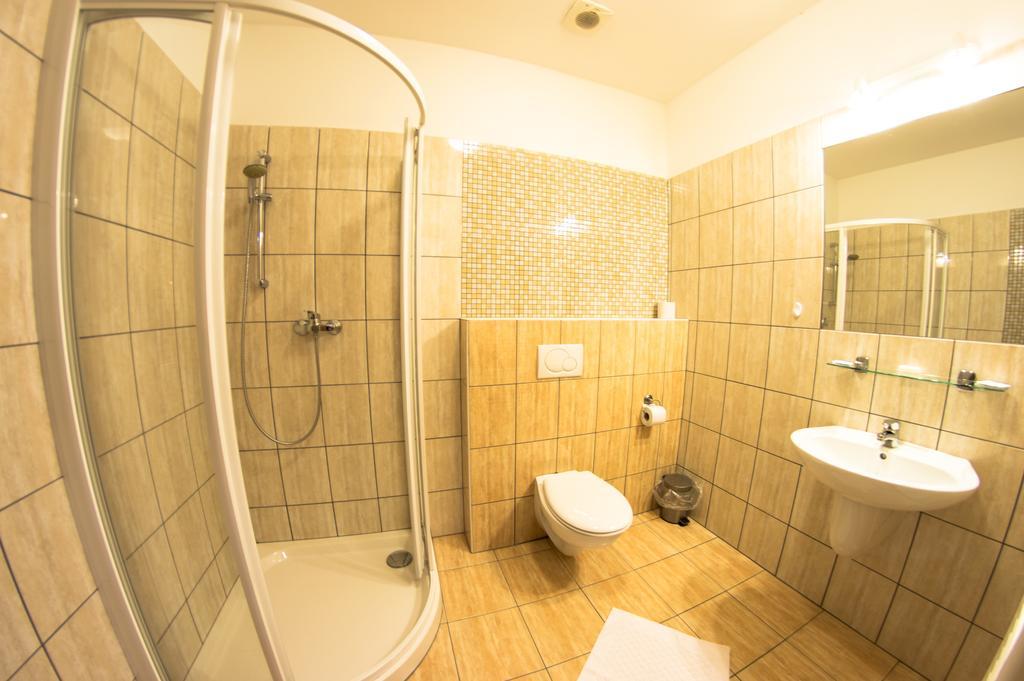 Wellness Hotel Hukvaldy Polopenze A Wellness V Cene Příbor Екстериор снимка