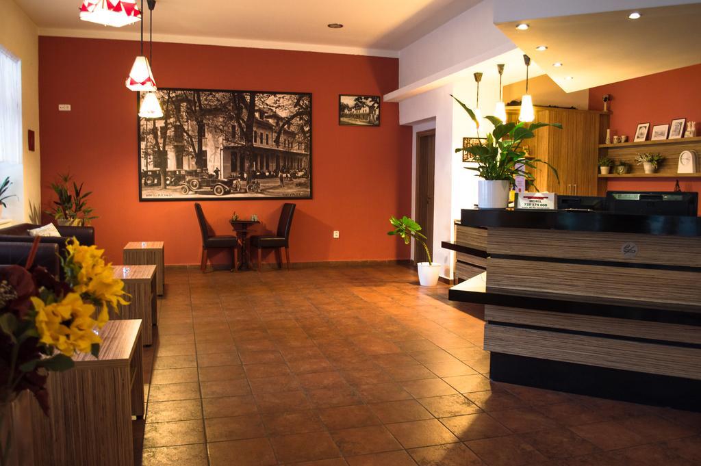 Wellness Hotel Hukvaldy Polopenze A Wellness V Cene Příbor Екстериор снимка